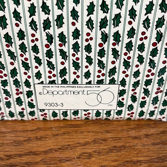 Dept 56 All Through The House Jolly Old Elf 9303-3 - Picture 5 of 7